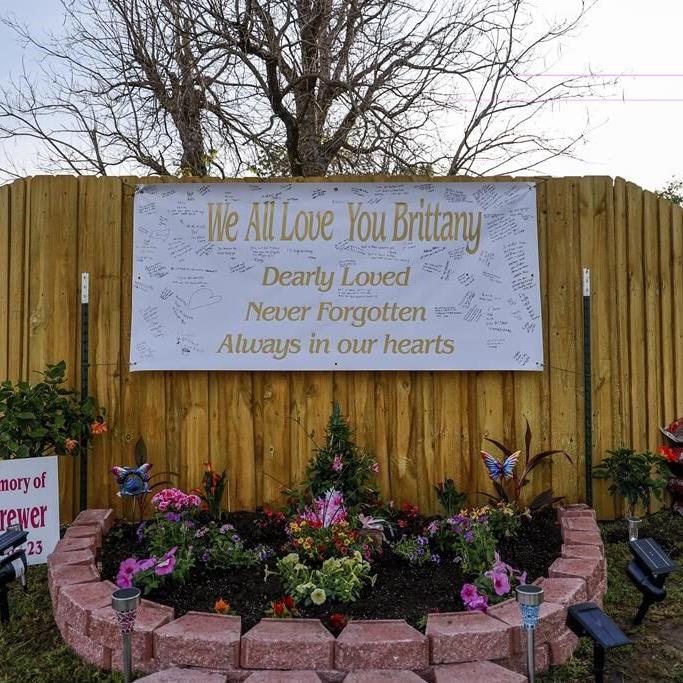 A look at the mom and 5 teenagers killed in rural Oklahoma